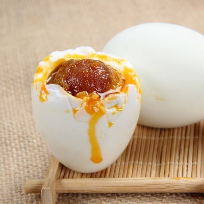 云邮牌高邮咸鸭蛋65克红沙油鲜细嫩熟流油黄泥牛油非海鸭蛋图2