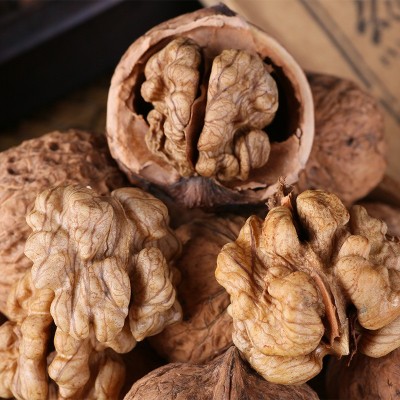 基地供应云南新鲜脆皮核桃漾濞纸皮核桃2023新货薄皮核桃2斤装图2