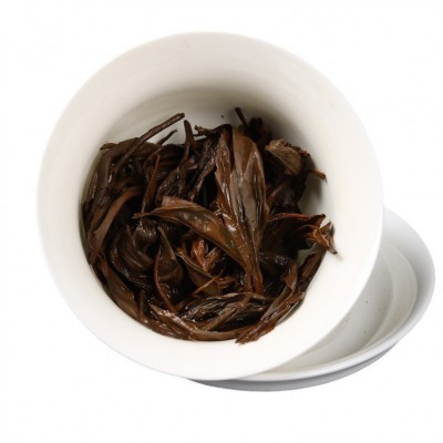 批发凤庆滇红茶 JD58原料2024年春茶 二叶松针 （1号）理条红茶图5