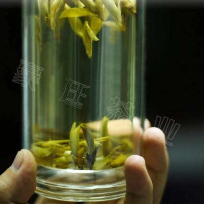 批发云南普洱茶紫芽苞 早春大雪山新茶明前春茶花蜜香茶叶图2