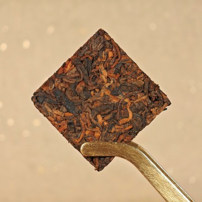 云南普洱茶 老班章布朗山宫廷金毫熟茶小方片8克厂家直销一件代发图2