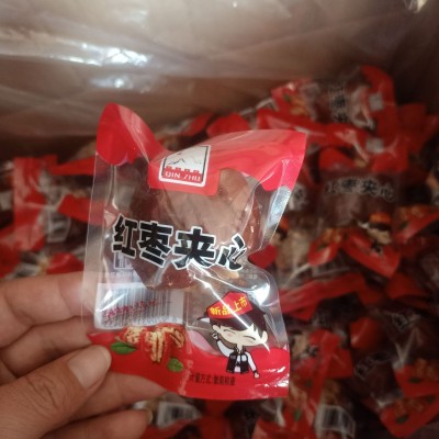 枣夹核桃55g袋装独立包装零食 批发特产新疆红枣加核桃图3